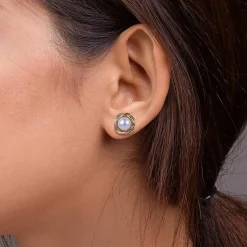 Store Puces Enveloppée de Grâce Boucles D'oreilles